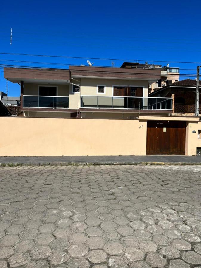 Vila Casa Centro Com Piscina Ubatuba Exteriér fotografie